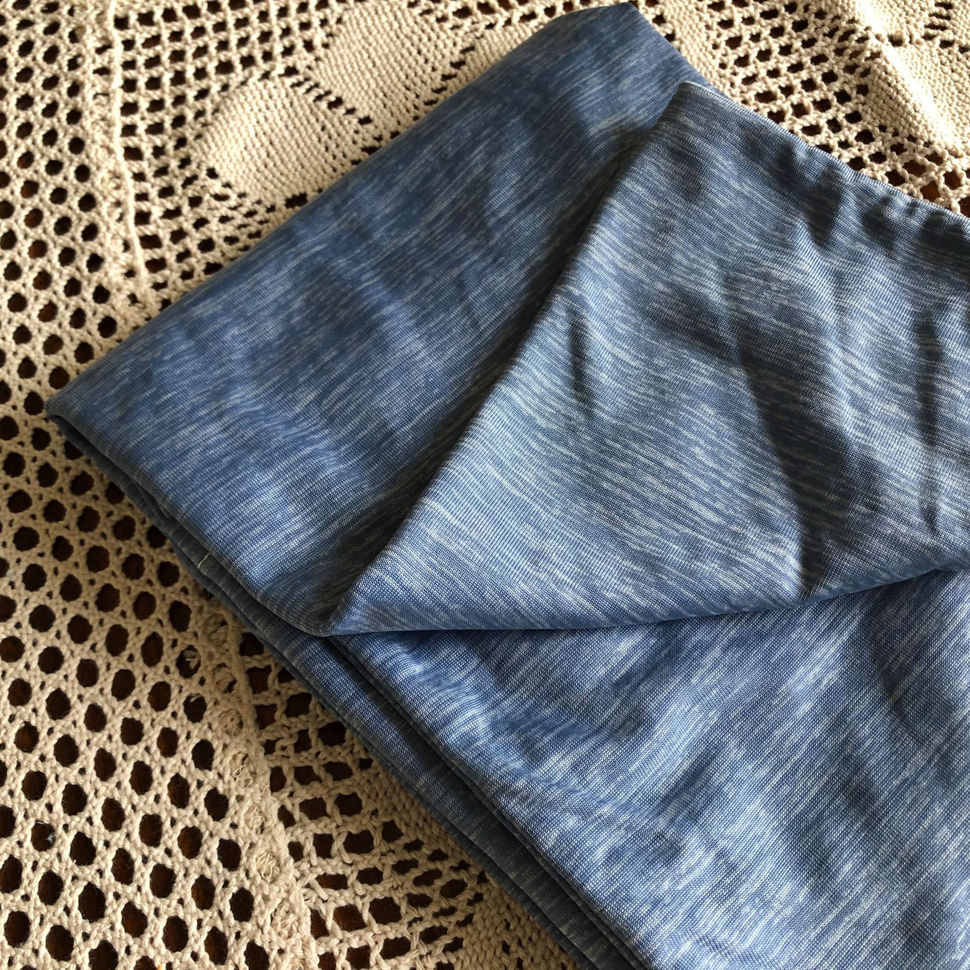 Cooling Summer Blanket – Breathable Heat-Absorbing Fiber with Washable Cover